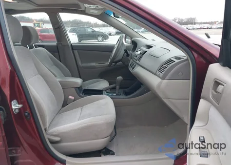 2004 Toyota Camry Le из США, поврежденный, VIN 4T1BE32K94U340901